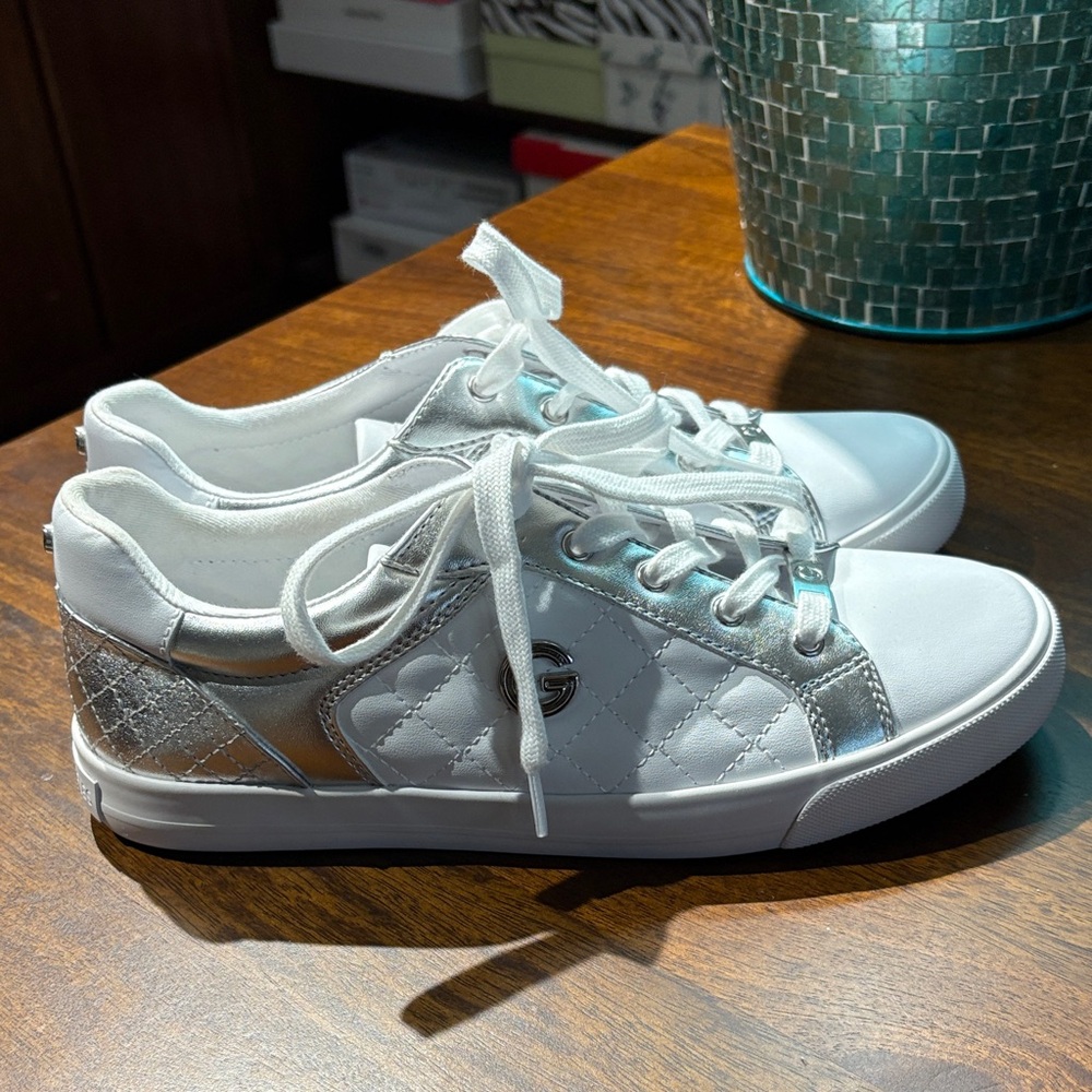 GBG Los Angeles White and Silver Sneakers